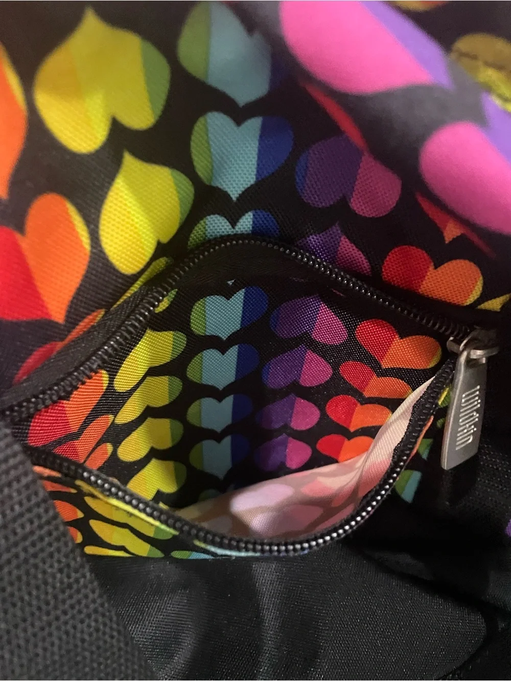 Wildkin mini duffle bag / rainbow heart /overnight bag
